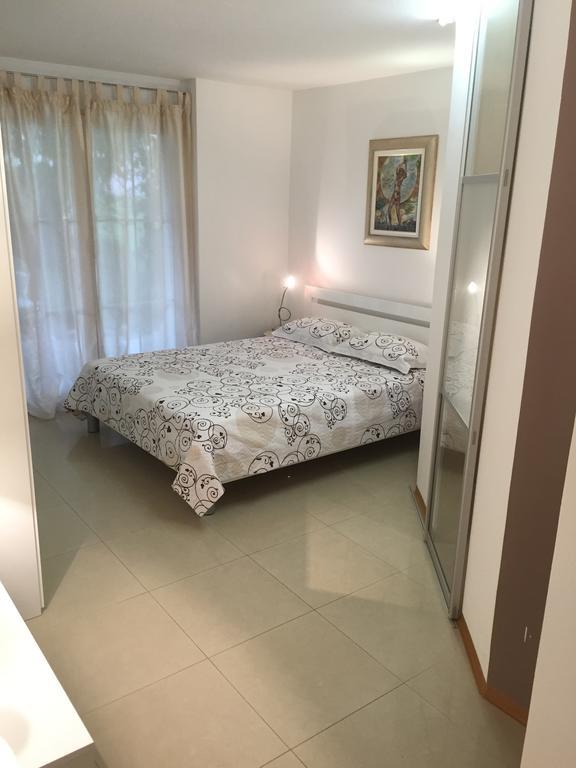 Komenda Angel'S Nest Apartment מראה חיצוני תמונה