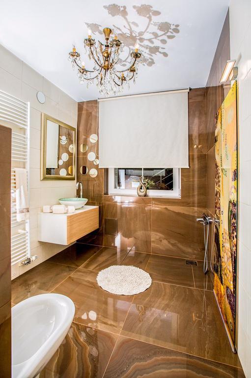 Komenda Angel'S Nest Apartment מראה חיצוני תמונה