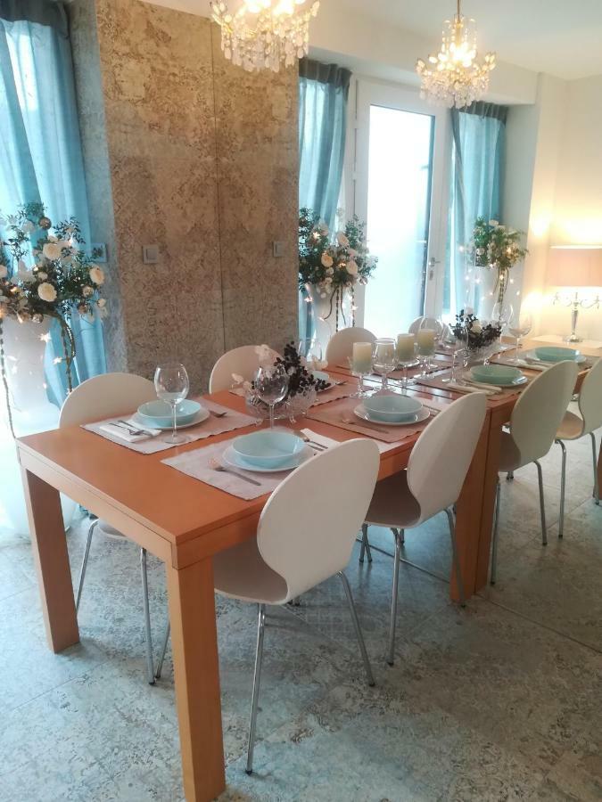 Komenda Angel'S Nest Apartment מראה חיצוני תמונה