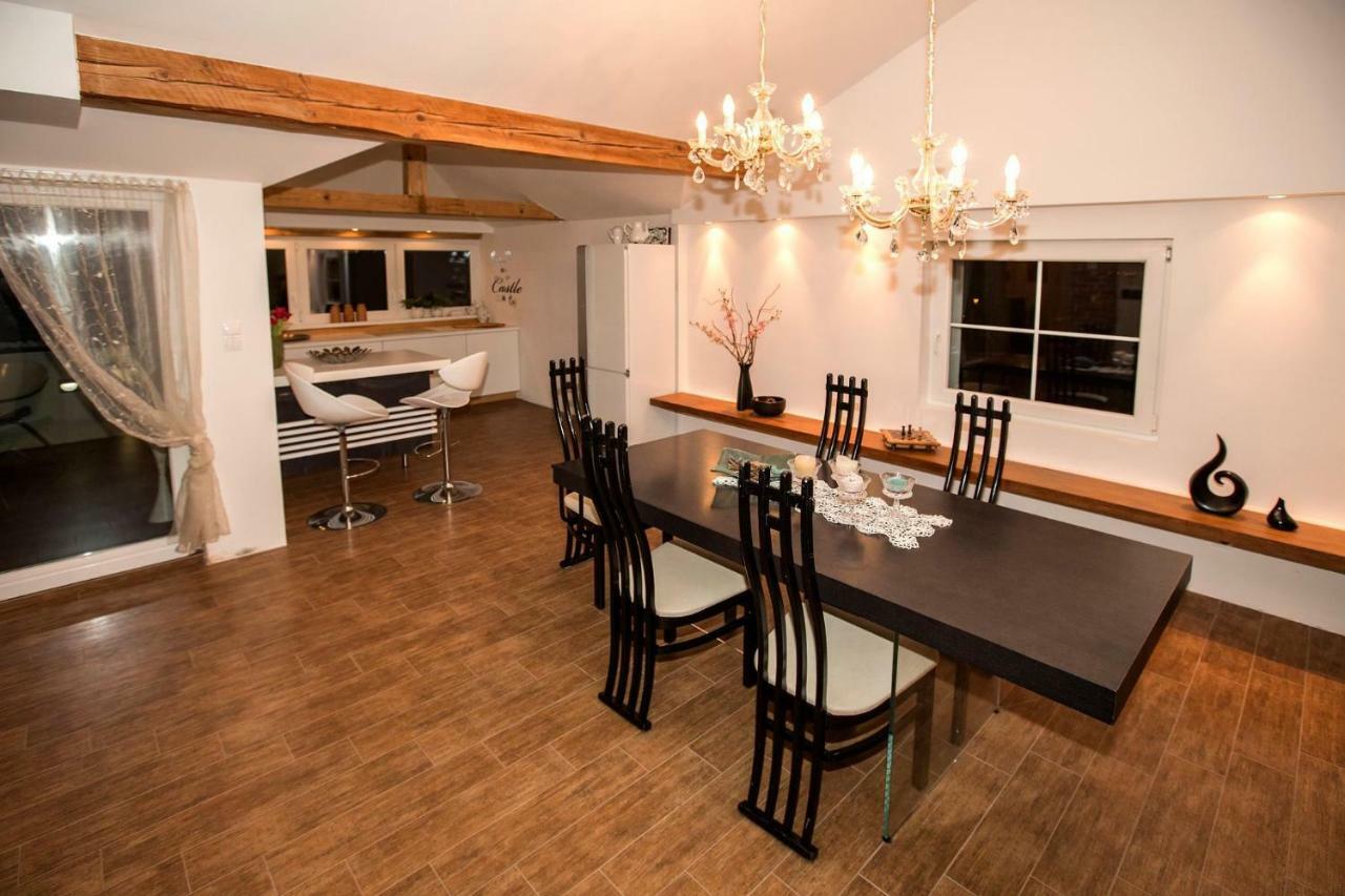 Komenda Angel'S Nest Apartment מראה חיצוני תמונה