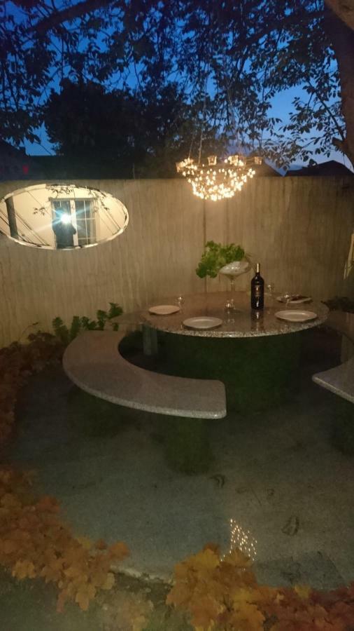 Komenda Angel'S Nest Apartment מראה חיצוני תמונה